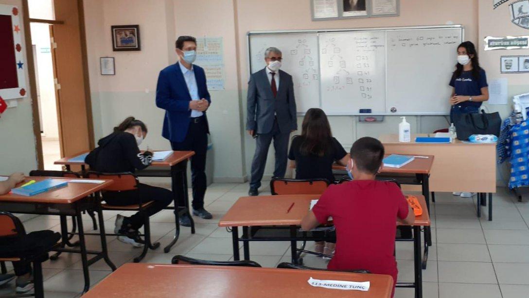 İlçe Millî Eğitim Müdürümüz Sayın Yaşar DANIŞ Cumhuriyet Ortaokulunda devam eden DYK kurslarını ziyaret etti.